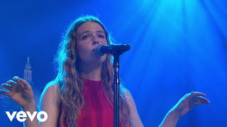 Maggie Rogers  Fallingwater Live On Austin City Limits [upl. by Ellenwad]