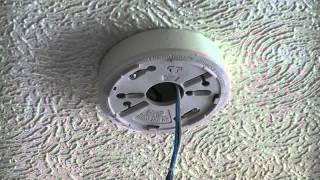 Interconnected smoke alarm installation [upl. by Seravat629]