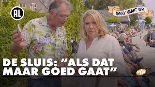 Janny in de sluis quotAls dat maar goed gaatquot  JANNY VAART WEL 2 [upl. by Ennayd]