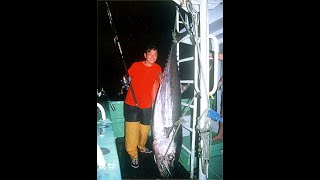 【釣り動画】jigging Dogtooth tuna 104kg Northern mariana [upl. by Ware]