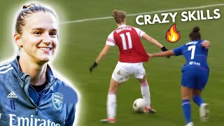 Vivianne Miedema Just Dances with Defenders [upl. by Millford585]