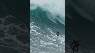 Aquele passeio de foil pelas ondas gigantes de Nazaré gigantesdenazaré [upl. by Reaht]