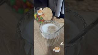 Latte macchiato avec sirop caramel [upl. by Airdna870]