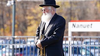 Taps by US Navy Veteran Murry Kahn  Veterans Day Nanuet NY [upl. by Gibbs904]