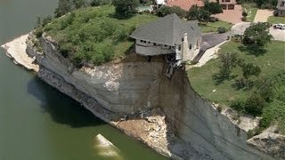 Texas house falling off cliff [upl. by Telrats]