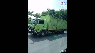 Truck Hino Box Super Green shorts truck busmania bismania keretaapi xalamchennil [upl. by Neema]