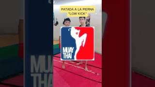 Aprende la Tecnica Patada a la pierna Low Kickmuaythai artesmarciales box ufc mma aprendeboxeo [upl. by Meagher]