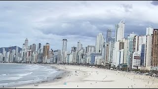 Nuvens carregadas em Balneário Camboriú [upl. by Nnyloj]