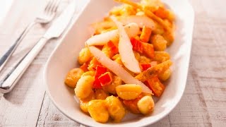 Kürbis Gnocchi mit Birnensalat und Crème fraîche [upl. by Glynn]