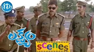 Lakshyam Movie Scenes  Yashpal Sharma tells a Fake Story to Jagapati Babu [upl. by Eidde]