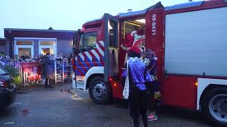 Sinterklaas in brandweerwagen [upl. by Roberson]