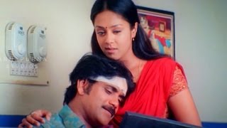 Jyothika Proposing Nagarjuna Love Scene  Nagarjuna Jyothika [upl. by Jolyn]