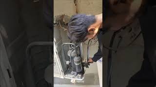 Ac gas leck found brazing and ges charge work viralvideo gas crowdfire leck brazing [upl. by Ethelstan]