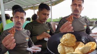 সুন্দরবনে দ্বিতীয় দিনে সকালের জলখাবার লুচি আর চানা মশলা  আমুদি মাছ  ভালো কাটলো এই বারের Tour [upl. by Nnaerb]