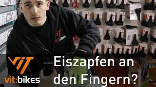 Warme Finger im Winter  Der HandschuhTest  vitbikesTV [upl. by Dustman]