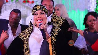 Safiya Tusmo oo ka heestay arooskeedaquot Jacayl dhiig ma lagu qorayquot [upl. by Ycnahc]