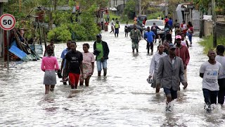 Ciclone Eloise faz 7000 deslocados em Moçambique [upl. by Charmain]