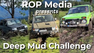 Mitsubishi Shogun VS Lada Niva VS Shogun Short in Deep Mud Hole [upl. by Kalindi]