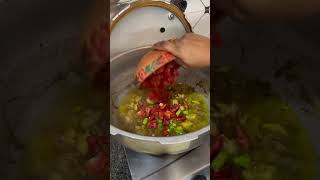 How to cook beef meat gosht recipes in pressure cooker  Recipes in pressure cooker homemadefood [upl. by Halimak]