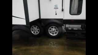 VCross Platinum 305VRET 5th wheel at Ohio RV Sales Dealer Jeff Couchs RV Nation [upl. by Bullock]