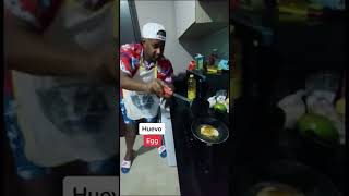 How to avoid splattering oil while frying egg [upl. by Suhpoelc]