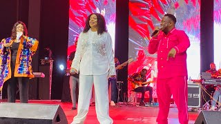 I know who l am SINACH Live Performance God touches you here [upl. by Eppes]