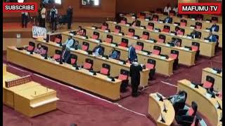 WATCH KU MALAWI ZINTHU SIZILI BWINO A OPPOSITION AKUTHAMANGITSIDWA MU PARLIAMENT😱🙌 [upl. by Navetse114]