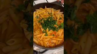 Фирменная супер простая томатносырная ле паста с индейкой 🍝 рецепт паста пастарецепт food [upl. by Elsworth93]