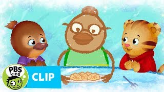 DANIEL TIGERS NEIGHBORHOOD  Jodis Old House  PBS KIDS [upl. by Aniled]