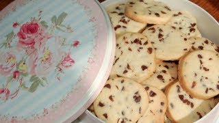 Biscotti con gocce di cioccolato  Le ricette di DELIZIEePASTICCi [upl. by Erdnua1]