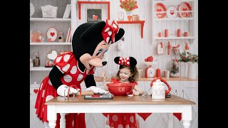 Elizabeth Bakes Cookies with Minnie Mouse [upl. by Amora]