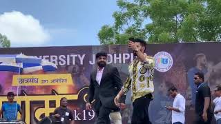 Parmish Verma stage entry live in jodhpur MBM college [upl. by Witkin8]