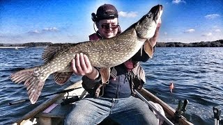 Chew Valley Pike Fishing Tips and Rigs with Jon Shoreman [upl. by Iggem219]