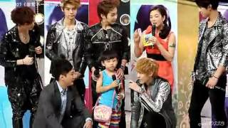 Fancam 120627 EXOM  Kris with Kids2 at Extraordinary Class [upl. by Shawnee]