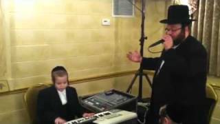 Tuli Landau and Chesky Lowy performing Yechadshaye [upl. by Bengt851]