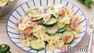 Pasta con zucchine speck e Philadelphia  Ricettait [upl. by Ahcsat]