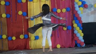 Falak Naz New Trending TikTok Mast Stage Dance [upl. by Kling545]