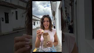 Italiana comiendo pan de bono en Colombia 🇮🇹🇨🇴🥠 colombia food pandebono [upl. by Cibis26]