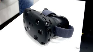 Videopreview HTC Vive  Fysiek rondlopen in een virtuele wereld [upl. by Hu]