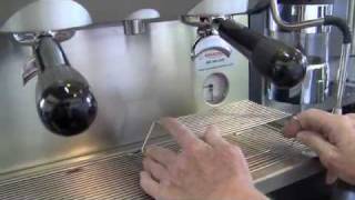 Crew Review Nuova Simonelli Appia Compact [upl. by Drofyar817]