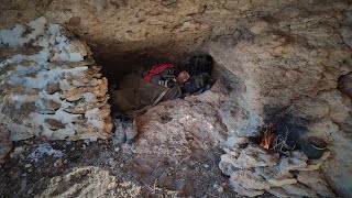 Bushcraft camping underground winter camping snow storm survival in a natural shelterasmr [upl. by Esbenshade414]