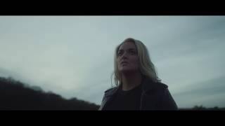 Samantha Steenwijk  Mama Officiële Videoclip [upl. by Zsuedat]