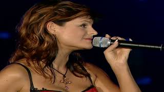 ANDREA BERG — Bleib – Lyrics  von Andrea Berg – Live Das Große Konzert in Oberhausen 2006 [upl. by Eisset]