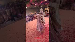 महबूबा की यादें  wedding couplegoals varmala bridalentry song [upl. by Odnesor]