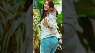 Tere Bina Na Guzara E 💫Mrunal Thakur new status video 😍mrunalthakurshortstrendingytshortsyt [upl. by Llieno]