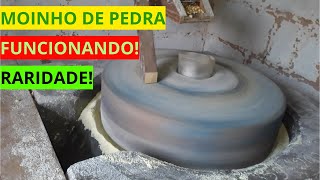 Moinho de pedra movido a água funcionando [upl. by Dniren]