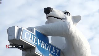 So Minnesota Giant polar bear in White Bear Lake [upl. by Cockburn808]