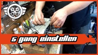 Simson S51 Motor Tuning  Motor Hälften zusammen  5 Gang Getriebe einstellen [upl. by Nifled]