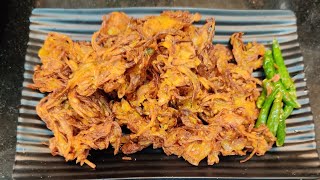 Kanda bhaji Recipe Super Crispy easy ampquick recipe Indian snacks  kandabhajirecipekandabhajiya [upl. by Santini]