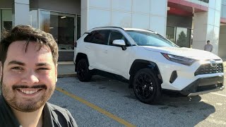 2024 RAV4 Hybrid SE in Wind Chill Pearl [upl. by Georgie839]